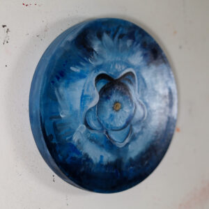 Angela Faustina, BLUEBERRY I, 2026. Oil on cradled painting panel, 8 diameter 1 detail view