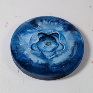 Angela Faustina, BLUEBERRY I, 2026. Oil on cradled painting panel, 8 diameter 1 detail view